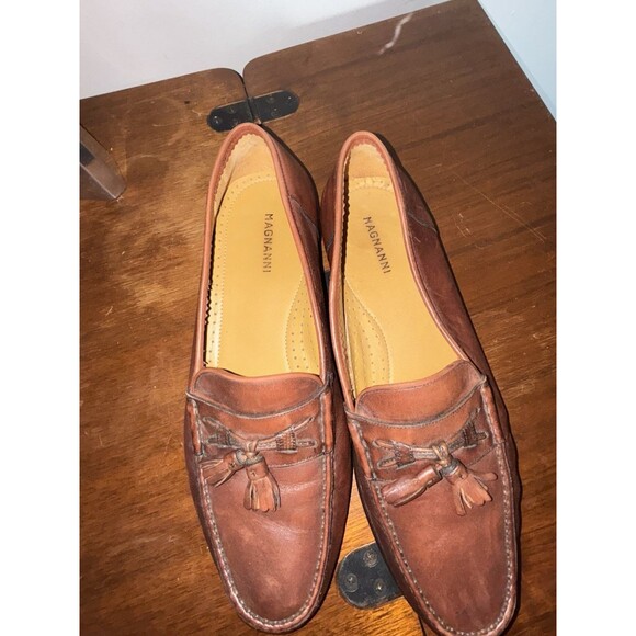 Magnanni Brown Leather Loafer Dress Shoes 9 Almond Toe Tassle 10265 Quiet Luxury main image 5